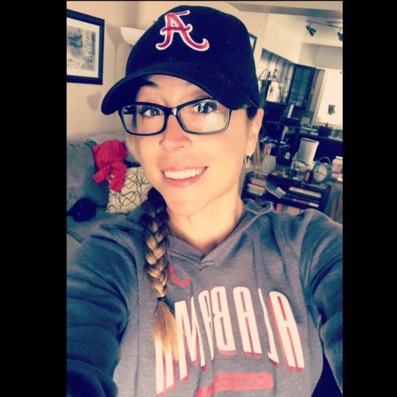 Meet your Posher, Erin - Picture 1 of 1